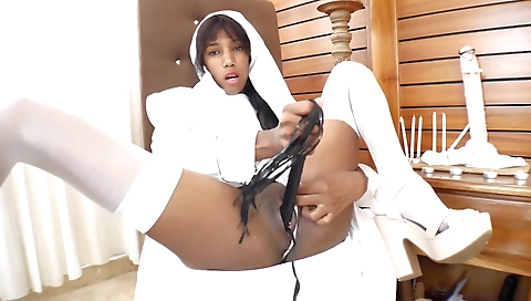 Suckoldybani jerk off