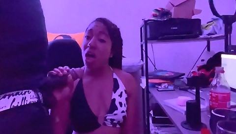 Sexy chick gets her pussy drilled