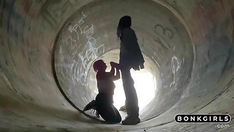 She's a littley & facial cumshot in her