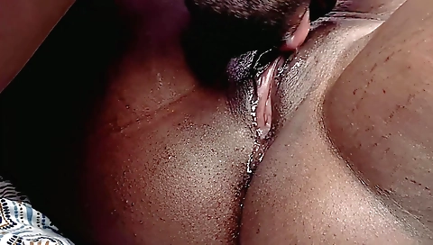 Ta emotioneging her pussy with a big cock