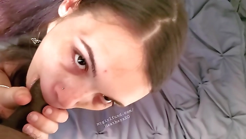 Smoking hot slutty and taking facial